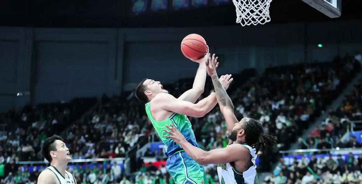 关于赛地聚焦：欧篮联加时末段热度飙升，奥兰多魔术强势反弹，悬念犹存，临场指挥获称赞的信息-乐鱼官网